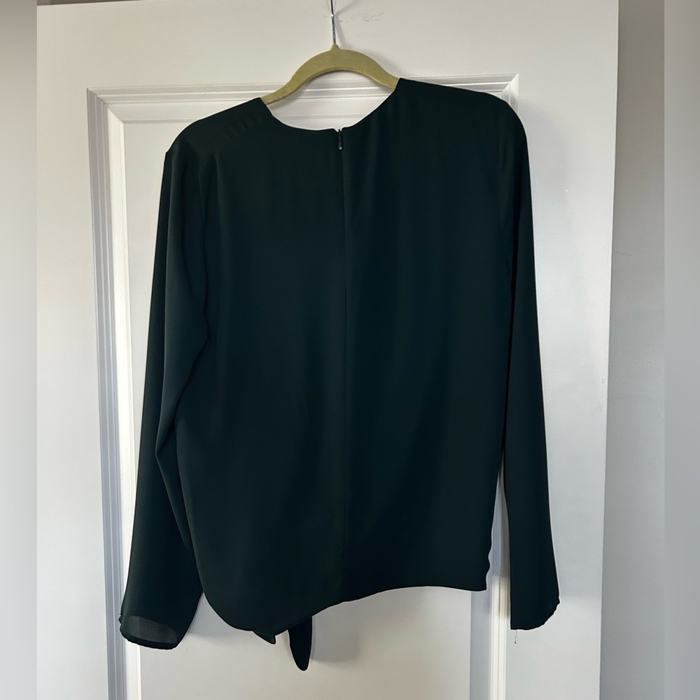 Babaton Aritzia Blouse - Picture 2 of 4